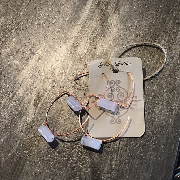 Earrings. - Picture 2 of 3